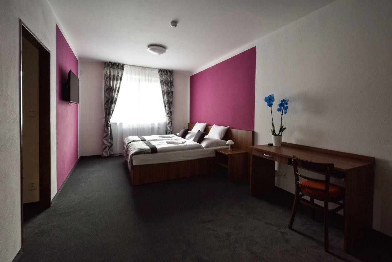 Hotel Rysavy Vemyslice ภายนอก รูปภาพ